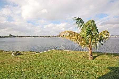 1st image of 1075 Miami Gardens Dr #101