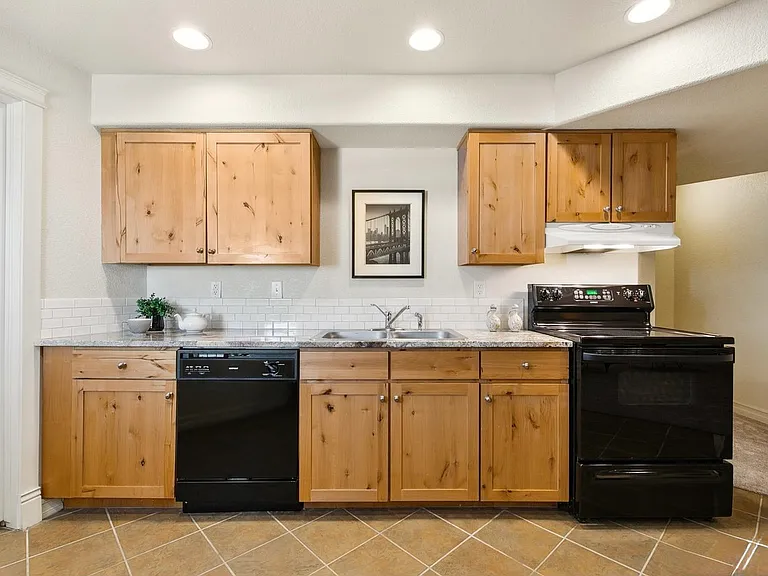1005 Laporte Ave #B — Photo 2