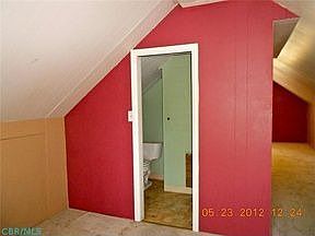 3rd image of 5637 Indianola Ave