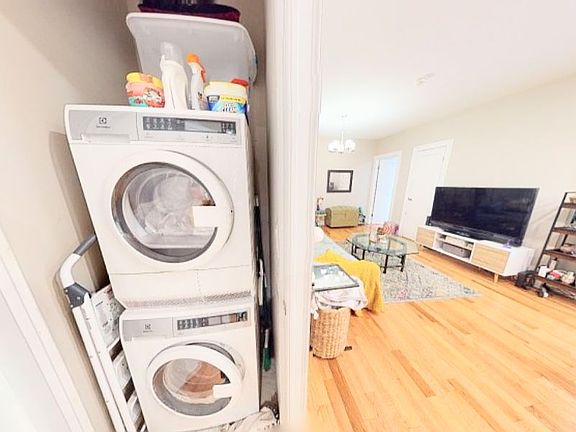 5th image of 3495 Broadway APT 21