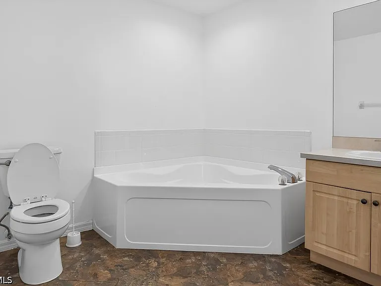 11580 Forest Mere Dr — Photo 16