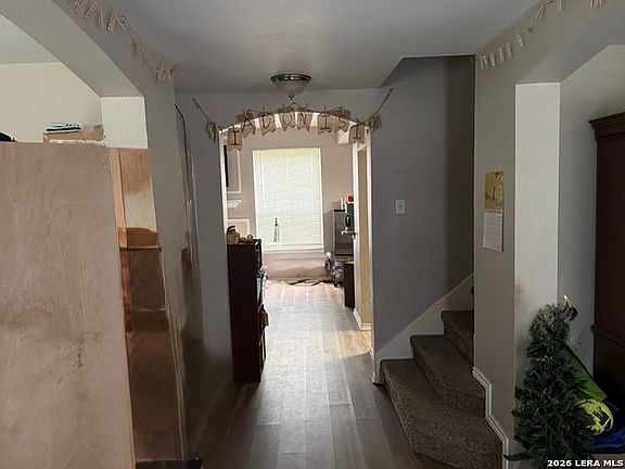4th image of 111 Rimdale