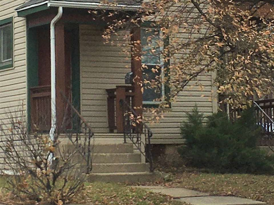 1st image of 1724 Charles St