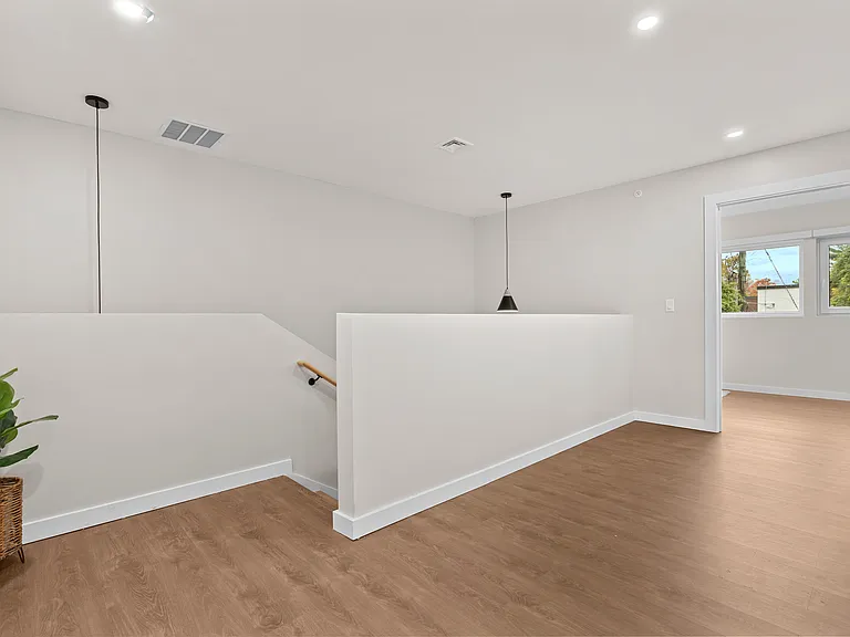 4 Oxford Rd #2 — Photo 22