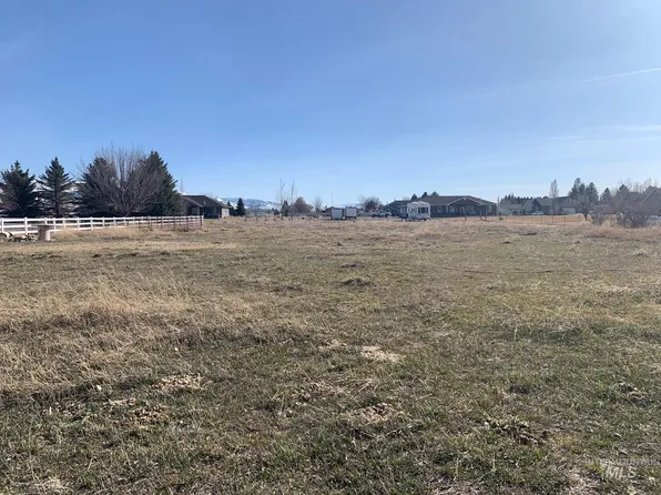 200 S 47 E, Burley, ID 83318