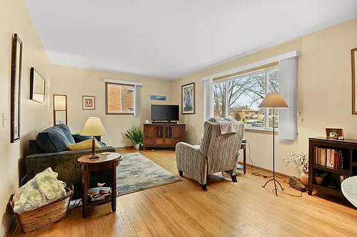 426 Rushmore Ln Photo 1