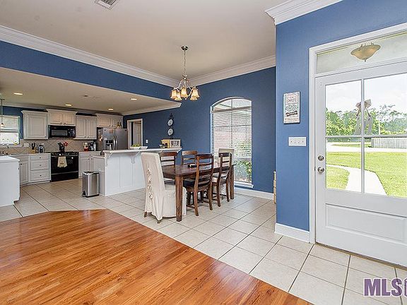 5th image of 15011 Sherwood Dr