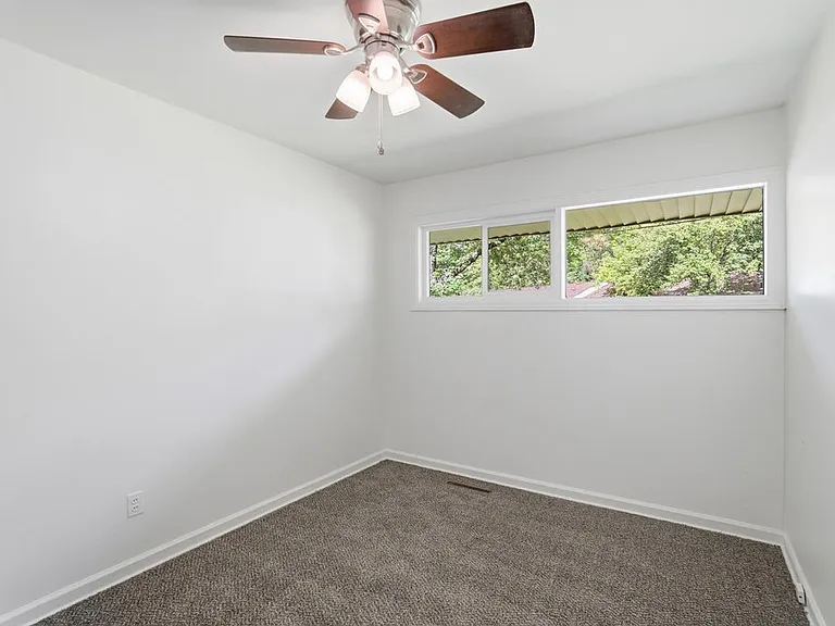 1665 Brentwood Dr #1663 — Photo 20