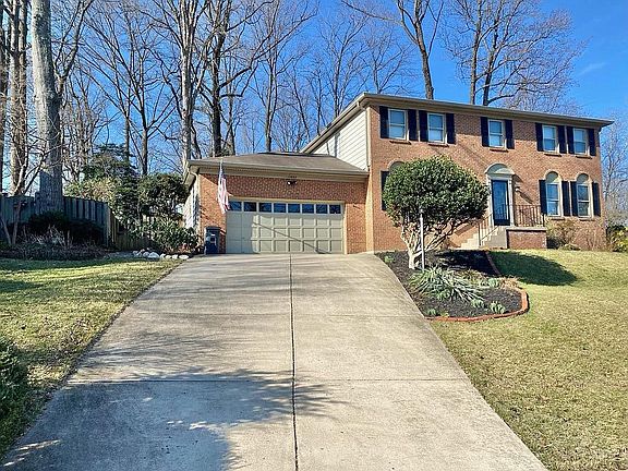 2nd image of 15892 Cliffbrook Ct