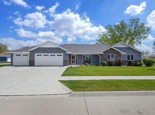 3587 29th Ave, Columbus, NE 68601