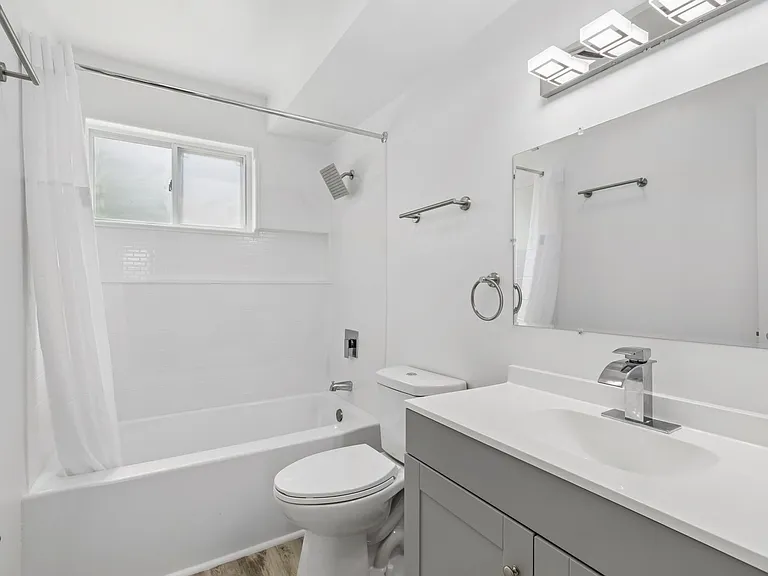 4142 Conway Ave — Photo 4