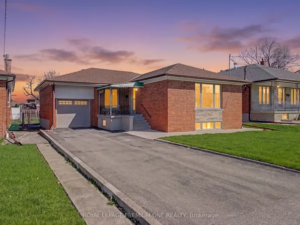 76 Tavistock Rd, Toronto, ON M3M 2N9