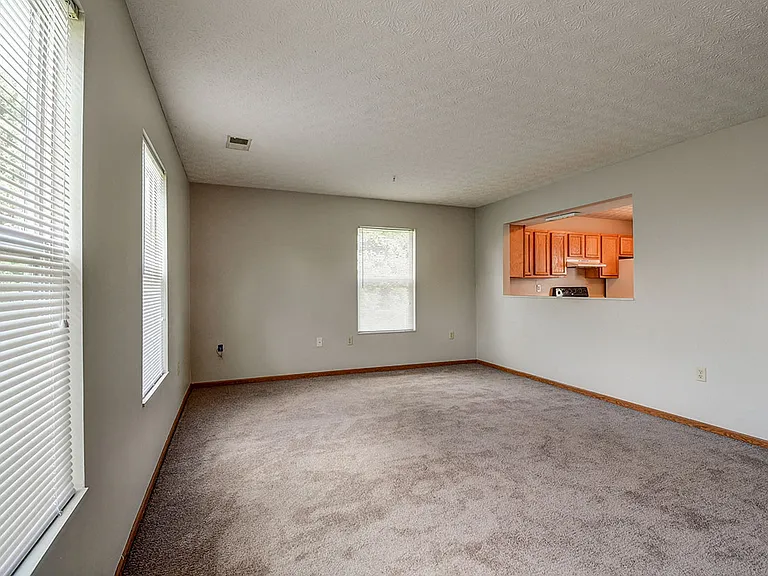 Floor plan 1 living room