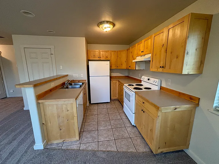 607 Professional Dr #D — Photo 3