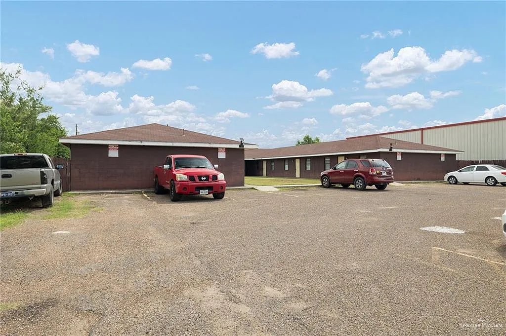 2 bed, 1.0 bath, 750 sqft, $750 — Photo 1