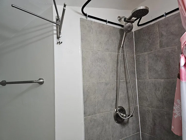 shower header and tower racks