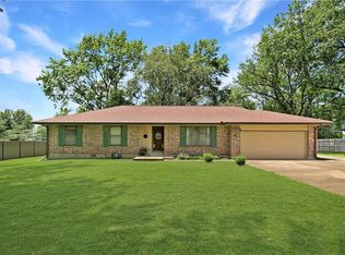 214 Leawood Dr, Parsons, KS 67357
