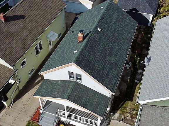4th image of 154 Bickford Ave