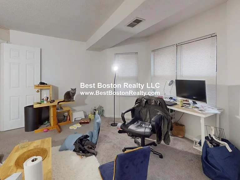 175 Beacon St #G03 — Photo 2