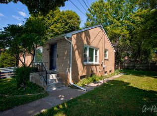 107 S Chapel St, Waukegan, IL