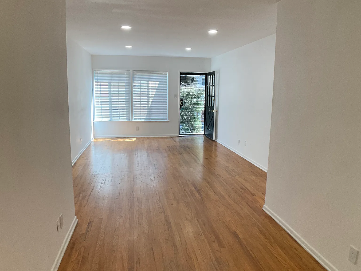 1 bed, 725 sqft, $2,195 — Photo 1