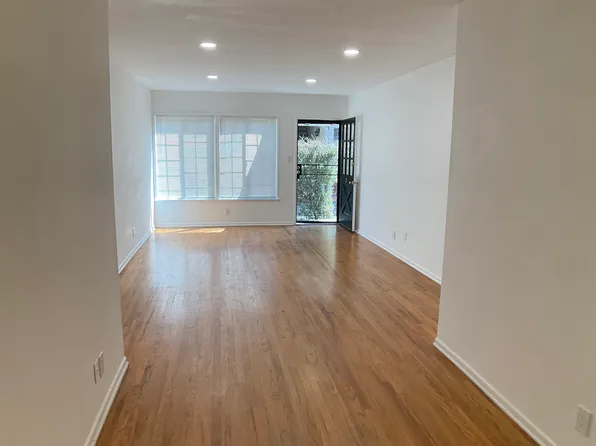 12133 La Maida St APT 2, Valley Village, CA 91607