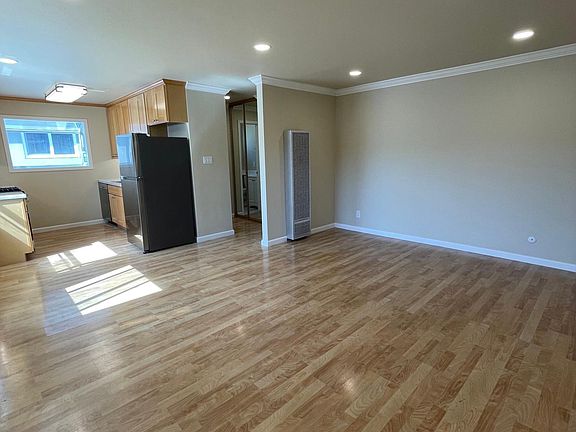 2nd image of 475 Esplanade Ave APT 8