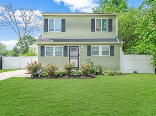 104 Irving Ave, Wyandanch, NY 11798