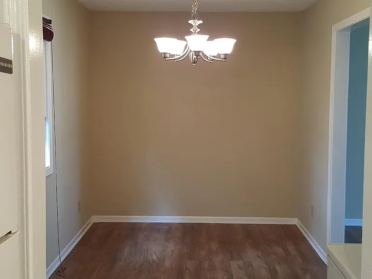 6605 Echo Ln — Photo 8