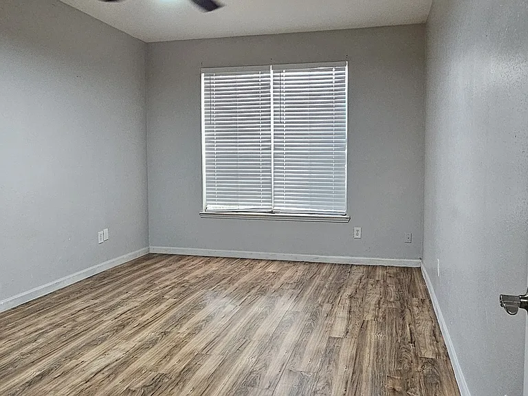 2100 Tanglewilde St #167 — Photo 31