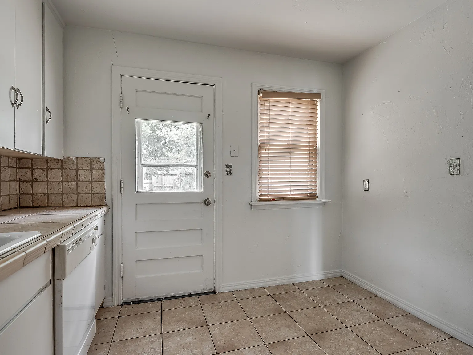1711 Brighton Avenue - 1 — Photo 4