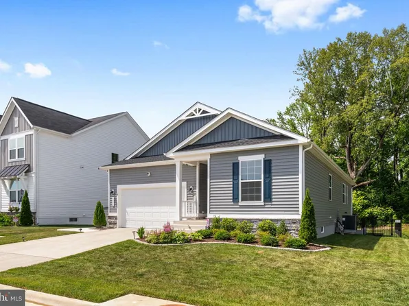 6306 Bobcat Ln, King George, VA 22485