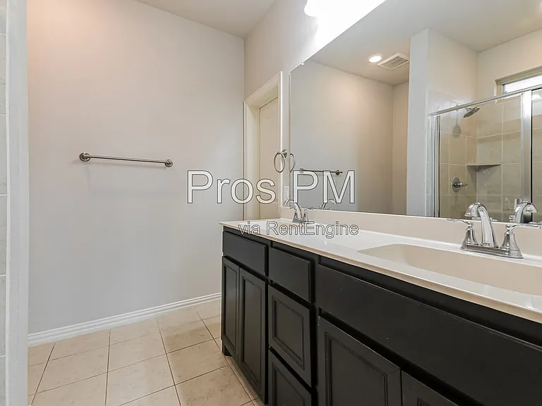 1120 Salem Dr — Photo 12