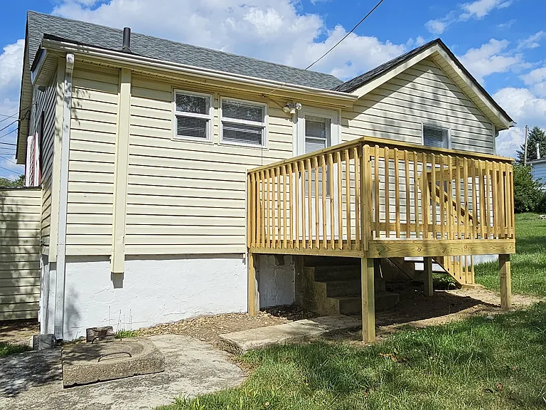 395 Clearview Dr — Photo 17