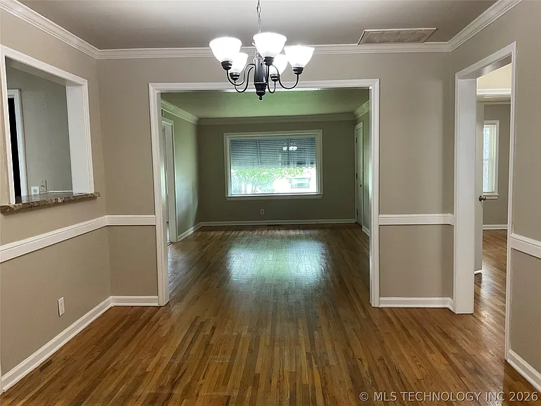 1644 S Knoxville Ave — Photo 10