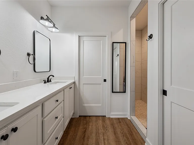 1619 Buena Vista Dr — Photo 13