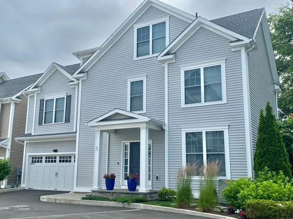 159 Colonial Road #5, Stamford, CT 06906