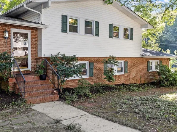 2100 Nancy Ann Dr, Raleigh, NC 27607