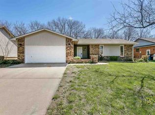510 N Erin Ln, Mulvane, KS 67110