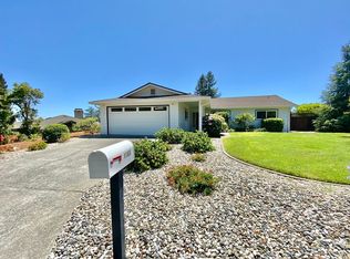 1165 Broadmoor Dr, Napa, CA 94558