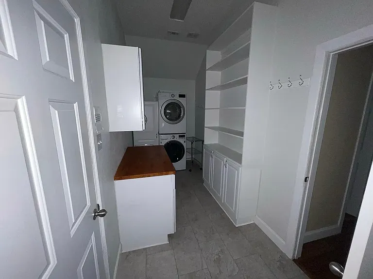 2602 Hearthside Ln — Photo 2
