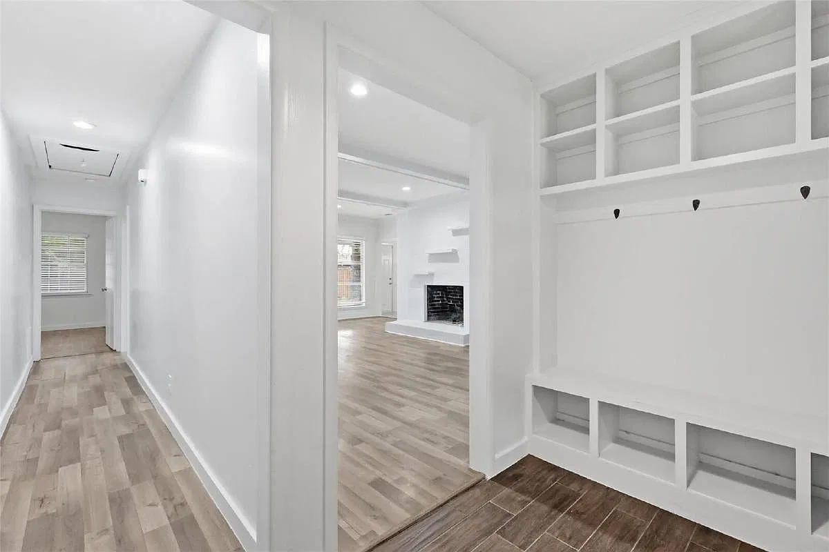 2010 Swansee Dr in Dallas, TX 75232 — Photo 2