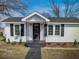 305 Jackson St SW, Hartselle, AL 35640