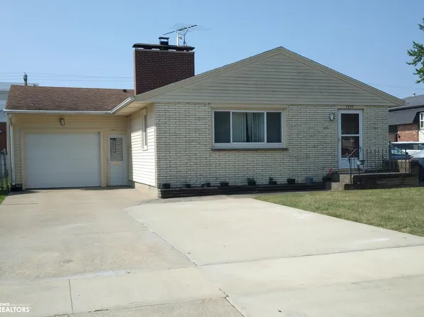 1514 Division St, Webster City, IA 50595