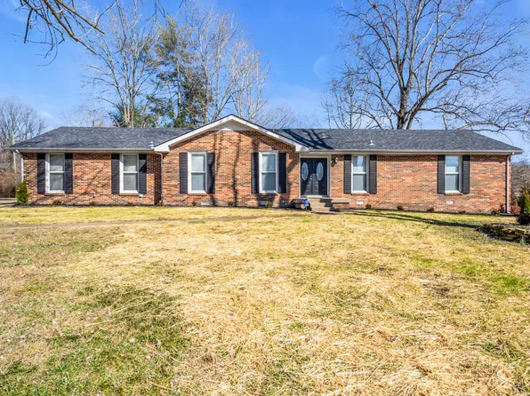 415 Fabian Pl, Clarksville, TN 37043