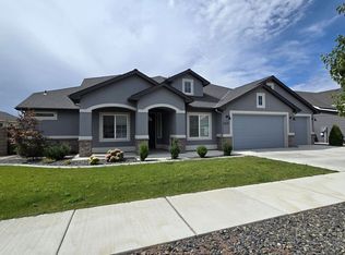 3939 Corvina St, Richland, WA 99352