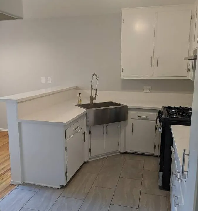 4400 Farmdale Ave #3