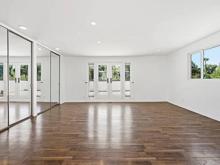5244 Baza Ave — Photo 24