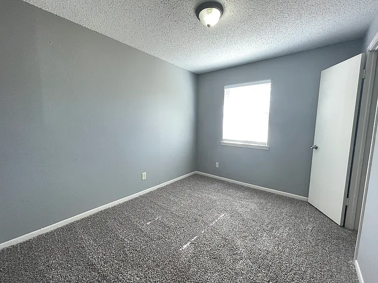 2700 Sunny Ln #12 — Photo 9