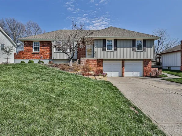9701 N Charlotte St, Kansas City, MO 64155